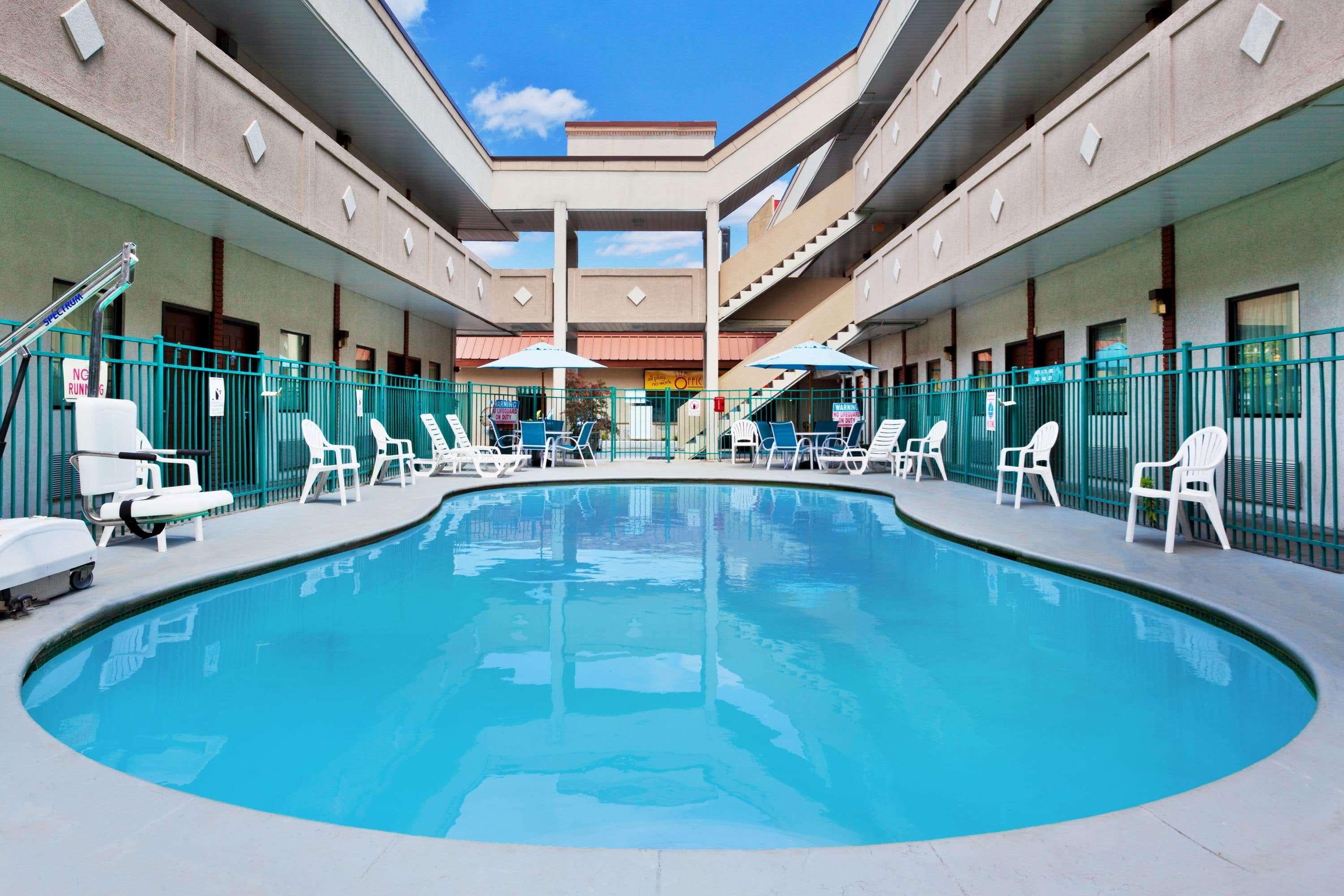 Hotel Bo, A Days Inn By Wyndham Chattanooga Downtown Esterno foto