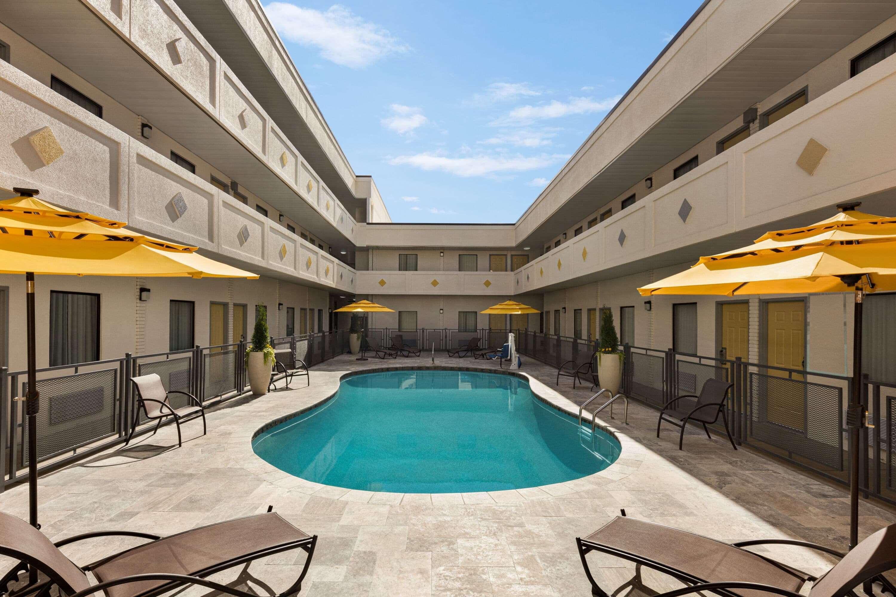 Hotel Bo, A Days Inn By Wyndham Chattanooga Downtown Esterno foto